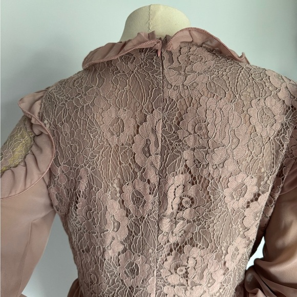 Elegant Lace Ruffle Blouse - Dusty Pink - Picture 6 of 8